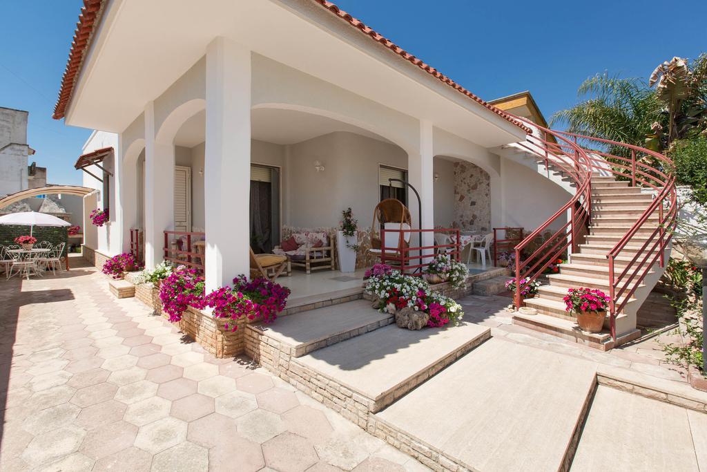 Villetta Stella Maris Apartment Porto Cesareo Exterior photo